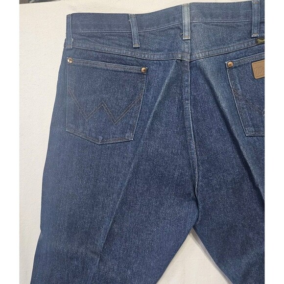 Wrangler Jeans Men 42x32 Blue Denim Dark Wash 13MWZ Cowboy Cut Orginal Fit - Picture 15 of 16